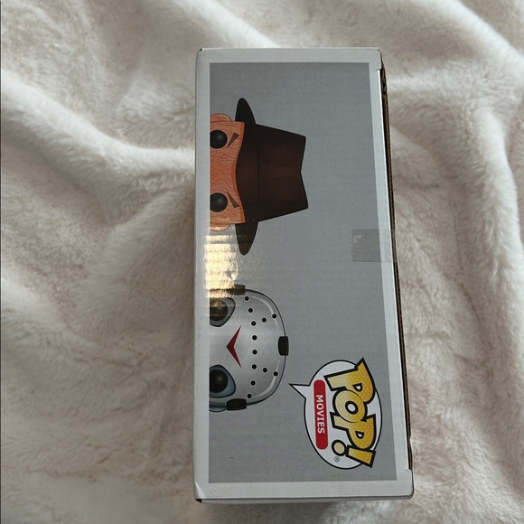 Funko Horror Duo Vinyl Figures - Red and Green - Picture 6 of 6